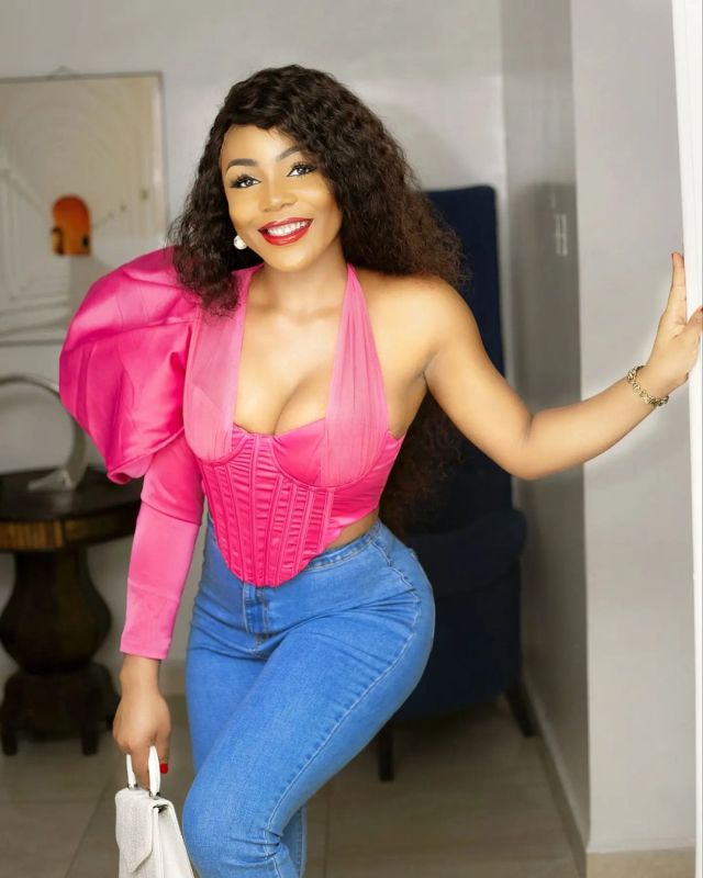  Ifu Ennada cries