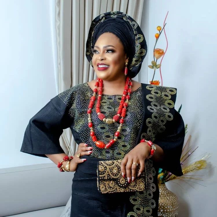  Sola Kosoko welcomes