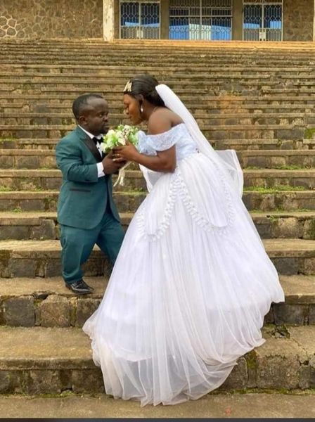  Cameroonian teacher marries 