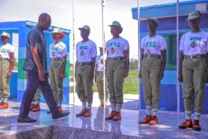 Before addressing them, he inspected a guard of honour mounted by them.