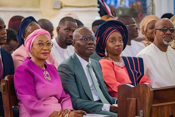 Lagos State Governor, Babajide Sanwo-Olu, on Saturday, gave out his daughter, Modupeoreoluwa, in marriage to her lover, Oladele. 